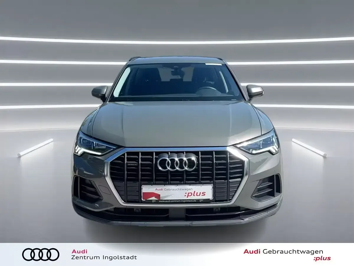 Gebraucht Audi Q3 Comfort 190 PS (139 kW) 2025 Chronosgrau metallic SUV