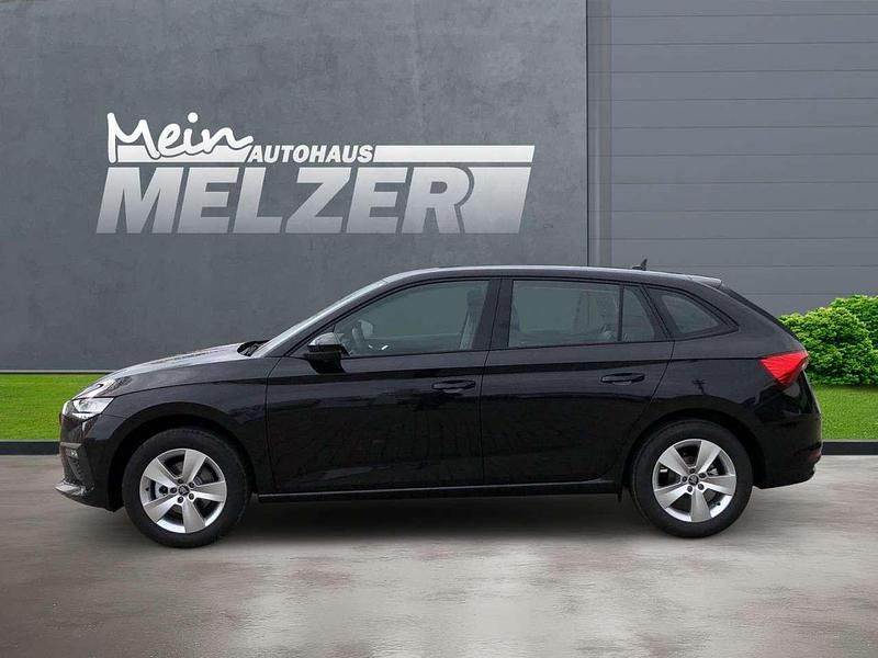 Neu Skoda Scala Essence 116 PS (85 kW) 2025 Schwarzmagic perleffekt Kleinwagen