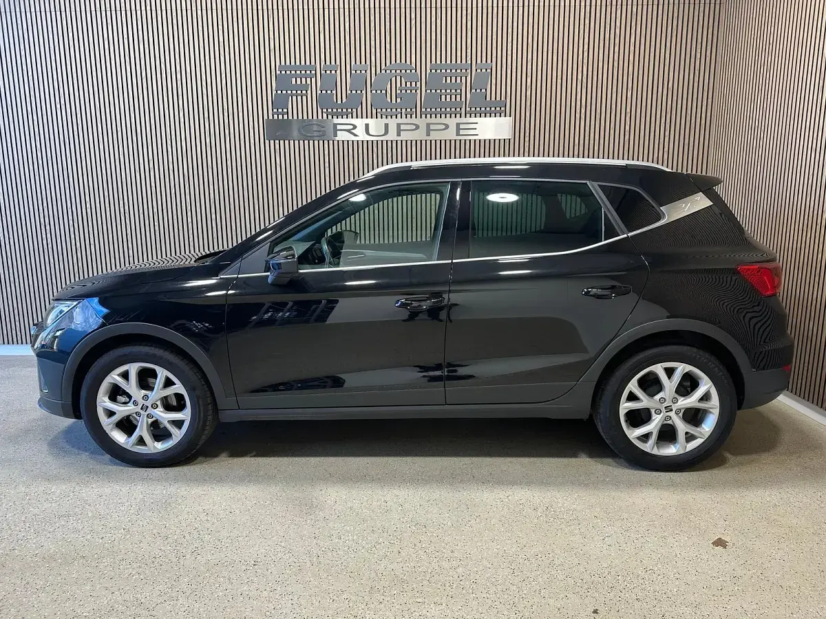 Gebraucht Seat Arona FR-Line 95 PS (69 kW) 2025 Midnight schwarz met. SUV
