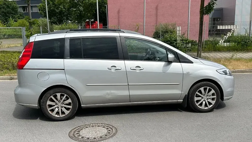 Gebraucht Mazda 5 Exclusive 143 PS (105 kW) 2008 Silber Van / Kleinbus
