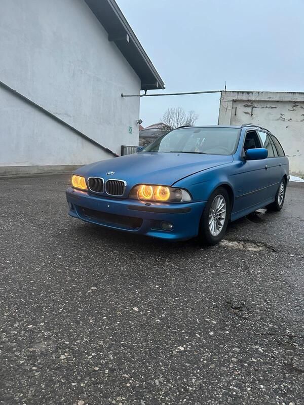 Blau Gebraucht 2000 BMW 540 Kombi | 2.399 € (Guter Preis) - Bild 1/4