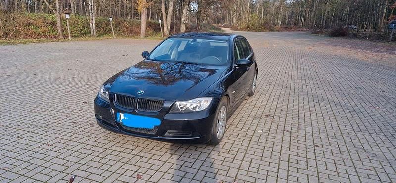 Schwarz Gebraucht 2006 BMW 318 Limousine | 4.000 € (Guter Preis) - Bild 1/4