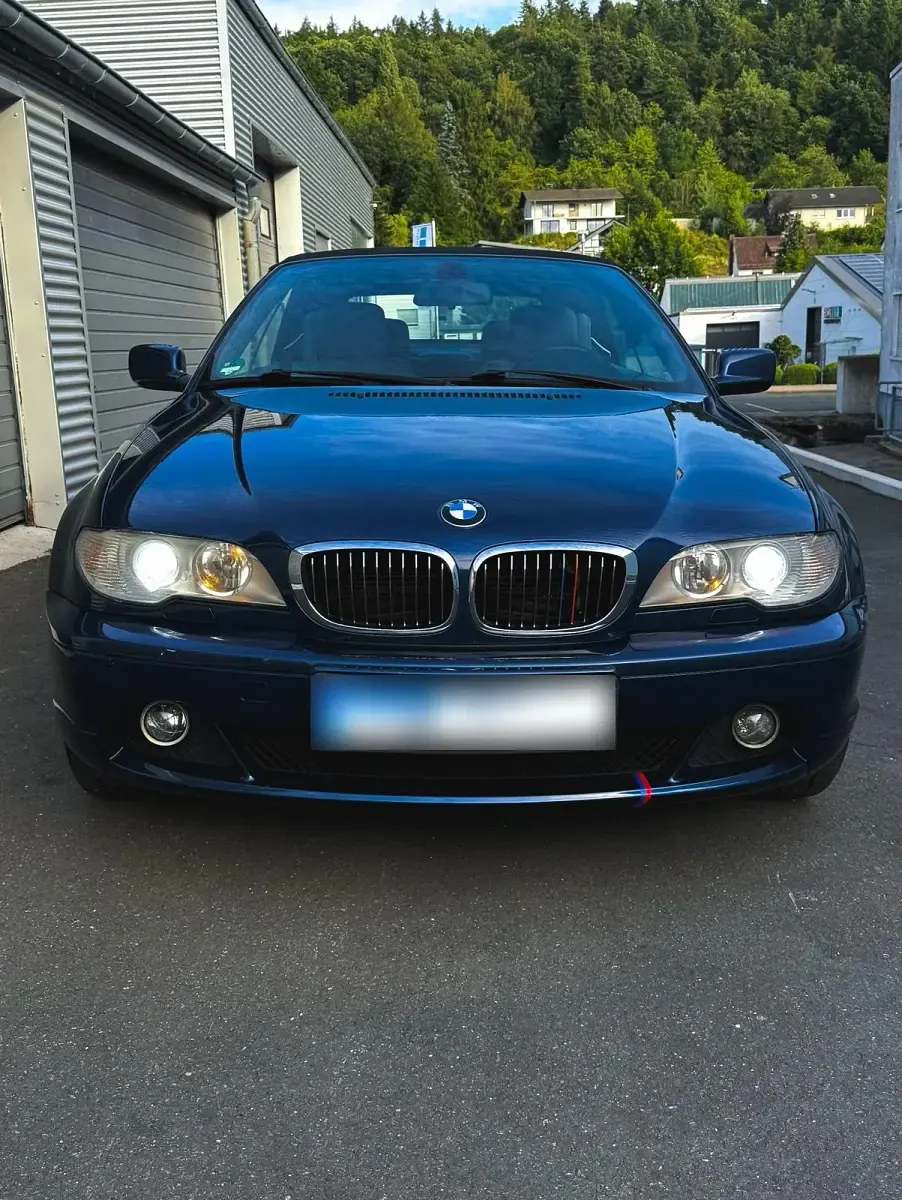 Gebraucht BMW 318 150 PS (110 kW) 2006 Blau Cabrio