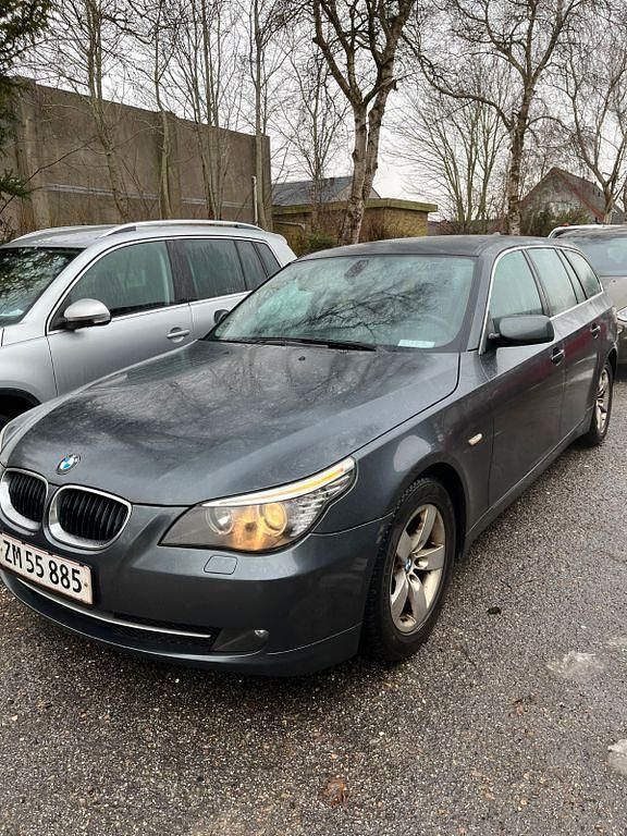 Gebraucht BMW 520 Lifestyle 177 PS (130 kW) 2008 Grau Kombi