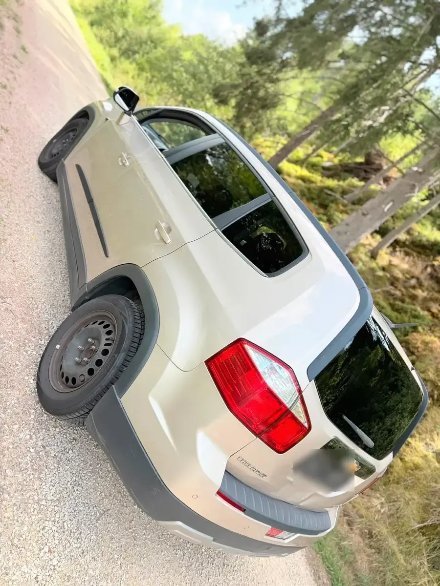 Gebraucht Chevrolet Orlando 163 PS (119 kW) 2013 Gold Van / Kleinbus