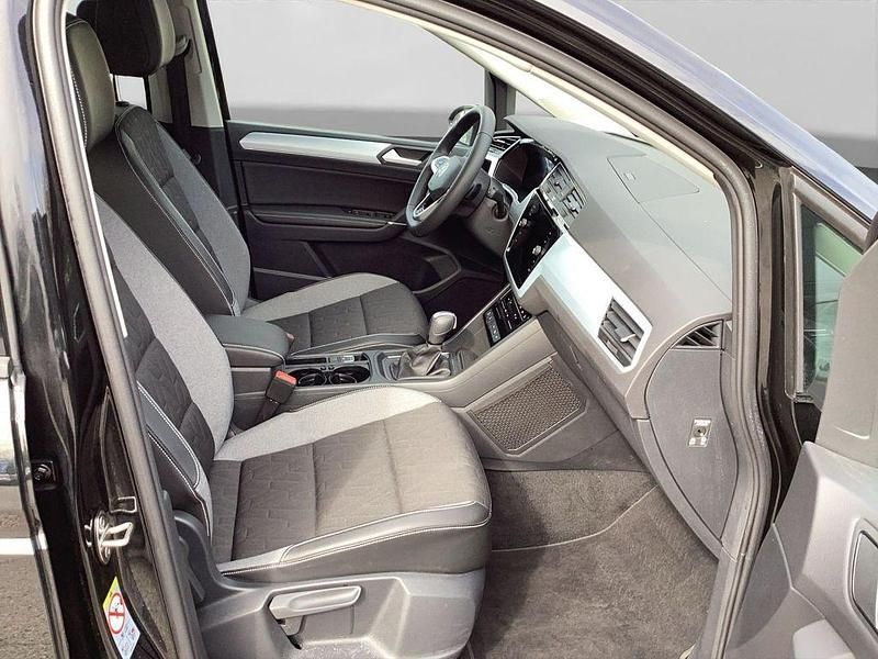 Gebraucht VW Touran Goal 150 PS (110 kW) 2025 Schwarz Van / Kleinbus