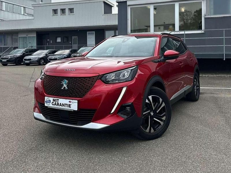 Lackierung elixierrot/typ Gebraucht 2021 Peugeot e-2008 Allure SUV | 18.190 € (Fairer Preis) - Bild 1/4