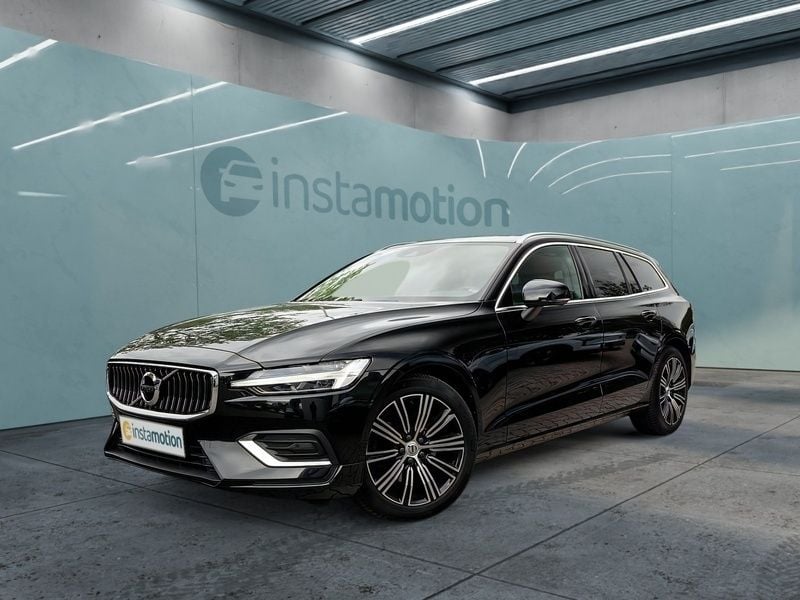 Schwarz Gebraucht 2022 Volvo V60 Kombi | 29.390 € (Guter Preis) - Bild 1/3