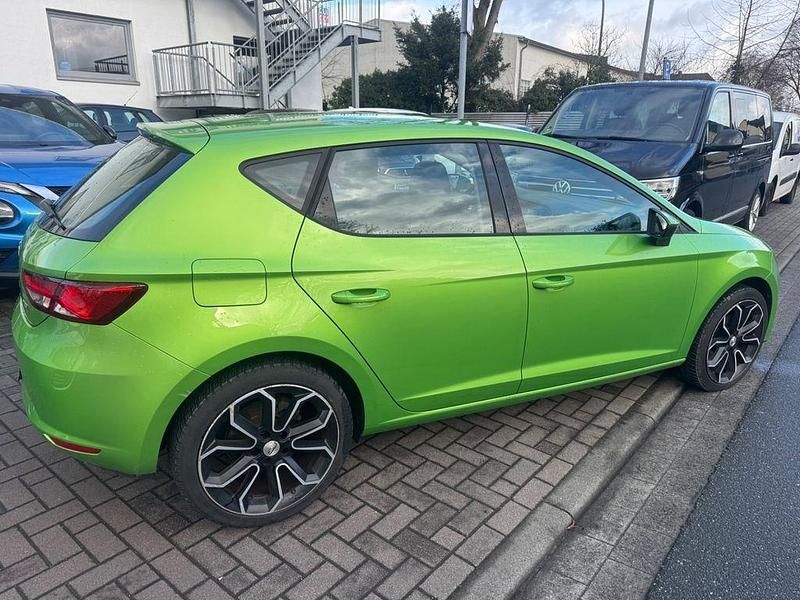 Gebraucht Seat Leon Reference 86 PS (63 kW) 2015 Grün Limousine