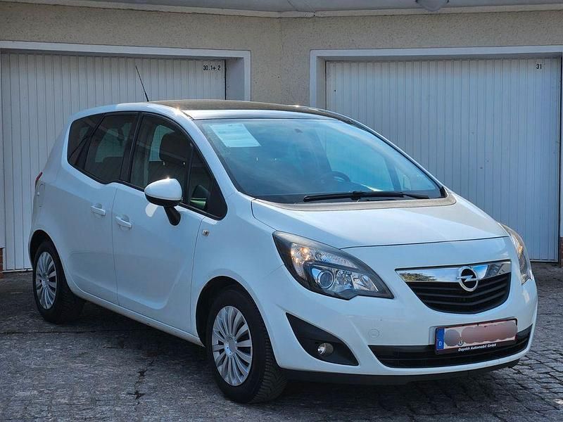 Gebraucht Opel Meriva Design Edition 120 PS (88 kW) 2011 Weiß Van / Kleinbus