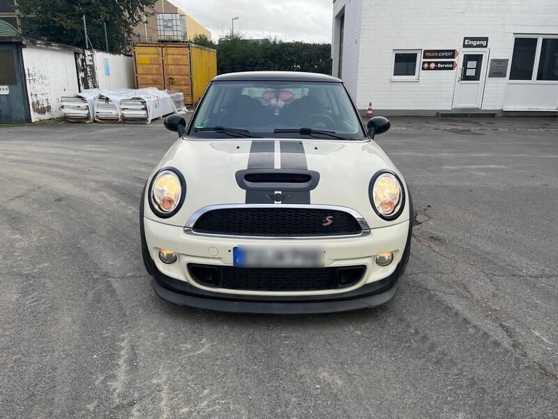 Andere außenfarben Gebraucht 2011 Mini Cooper S Kleinwagen | 8.700 € (Fairer Preis) - Bild 1/4