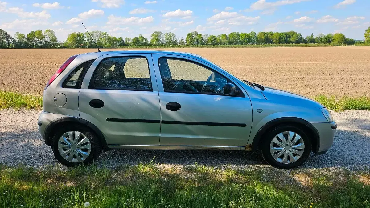 Brugt Opel Corsa 75 HK (55 kW) 2005 Grå Hatchback