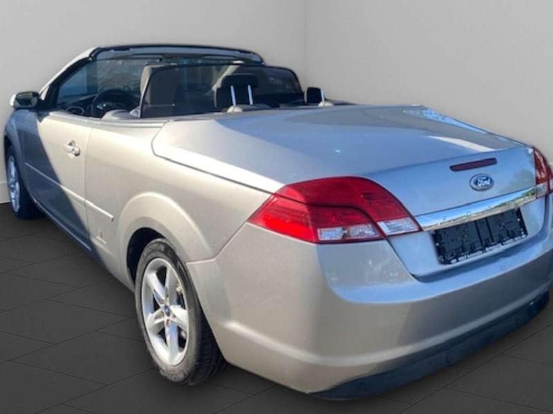 Gebraucht Ford Focus Cabriolet Titanium 145 PS (106 kW) 2008 Silber Cabrio