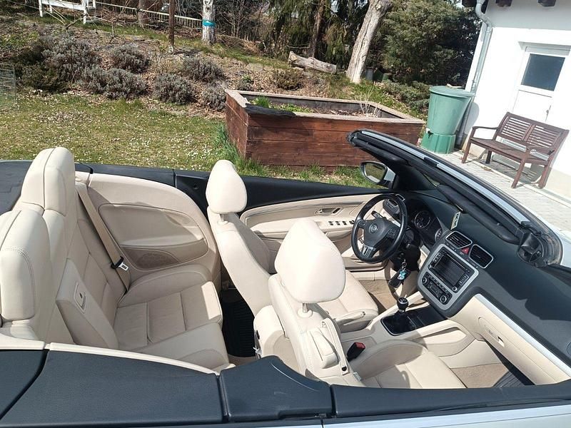 Occasion VW Eos 140 ch (102 kW) 2011 Doré Cabriolet