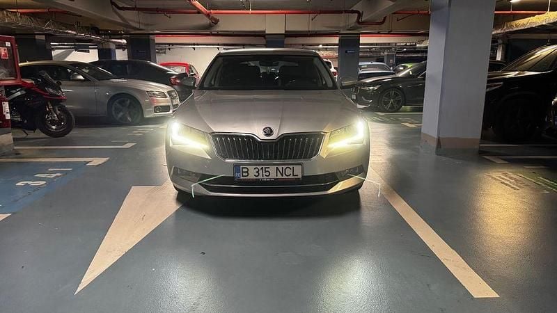 Gebraucht Skoda Superb 150 PS (110 kW) 2018 Silber Limousine