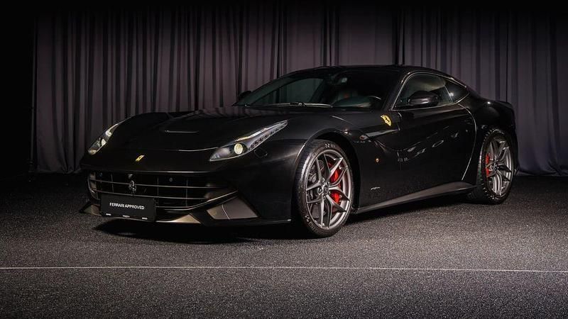 Schwarz Gebraucht 2014 Ferrari F12 | 285.600 € - Bild 1/4
