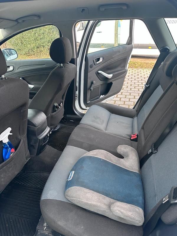 Gebraucht Ford Mondeo 130 PS (95 kW) 2008 Weiß Kombi