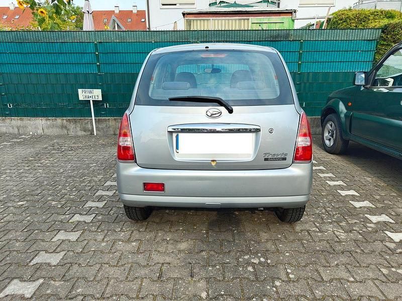 Gebraucht Daihatsu Trevis 58 PS (42 kW) 2008 Silber Kleinwagen