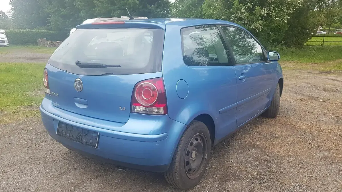 Brugt VW Polo 75 HK (55 kW) 2005 Blå Hatchback