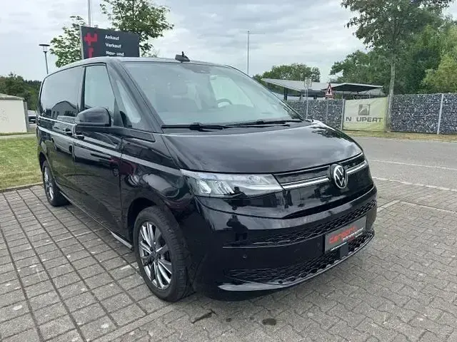 Gebraucht VW Multivan 150 PS (110 kW) 2023 Schwarz Van / Kleinbus