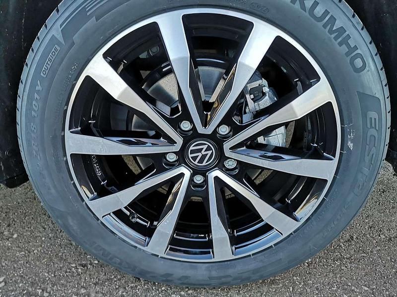 Neu VW Multivan Edition 150 PS (110 kW) 2025 Starlightblau metallic Van