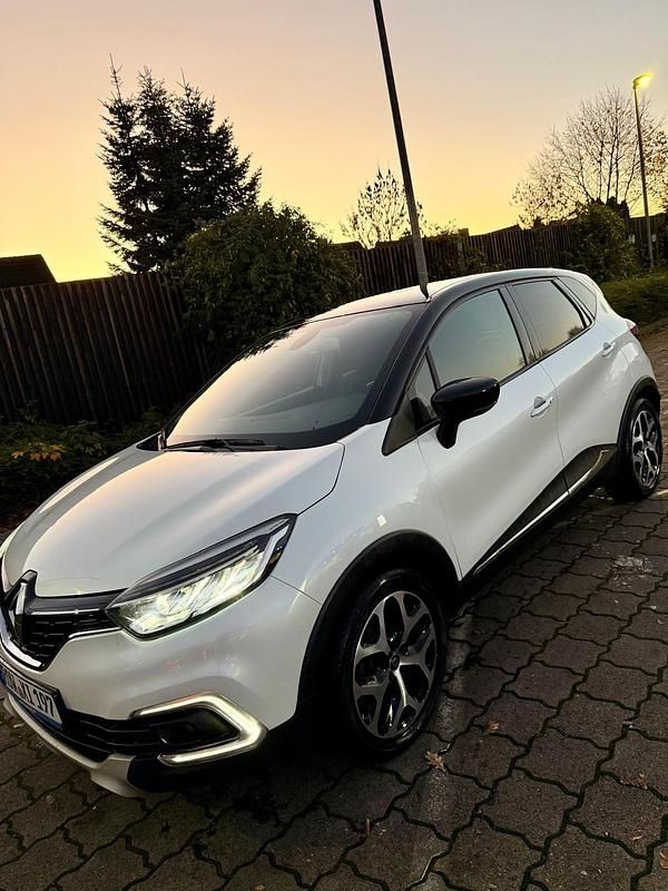 Weiß Gebraucht 2019 Renault Captur Collection SUV | 13.150 € (Guter Preis) - Bild 1/4