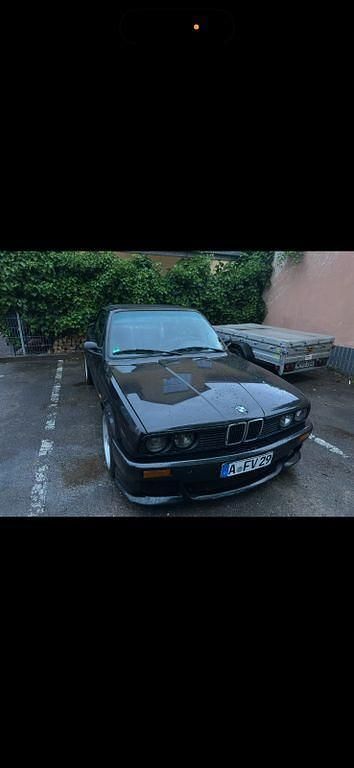 Gebraucht BMW 320 Cabriolet Performance 129 PS (94 kW) 1991 Schwarz Cabrio