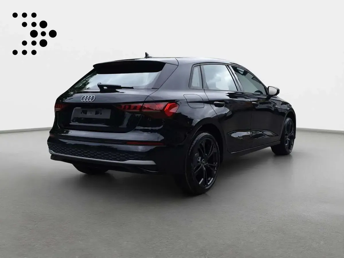 Neu Audi A3 Sport 150 PS (110 kW) 2026 0e mythosschwarz metallic Limousine