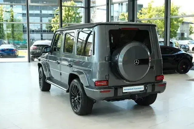 Gebraucht Mercedes G400 AMG line 330 PS (242 kW) 2022 Selenitgrau metallic SUV