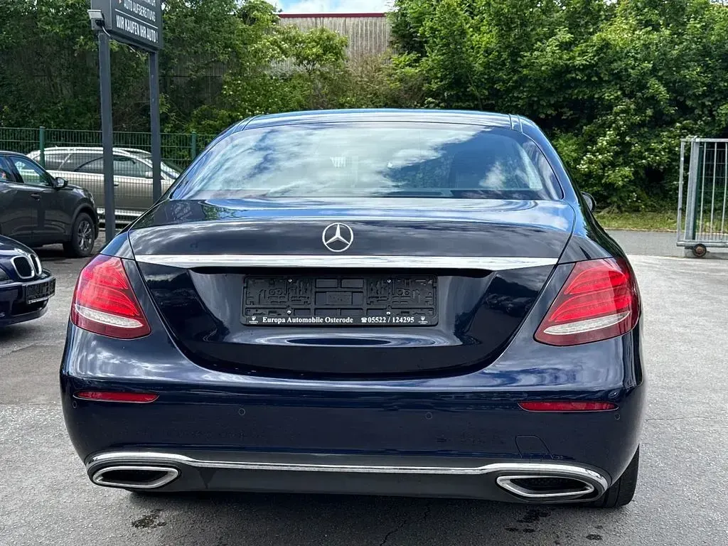 Gebraucht Mercedes E400 340 PS (250 kW) 2019 Blau Limousine