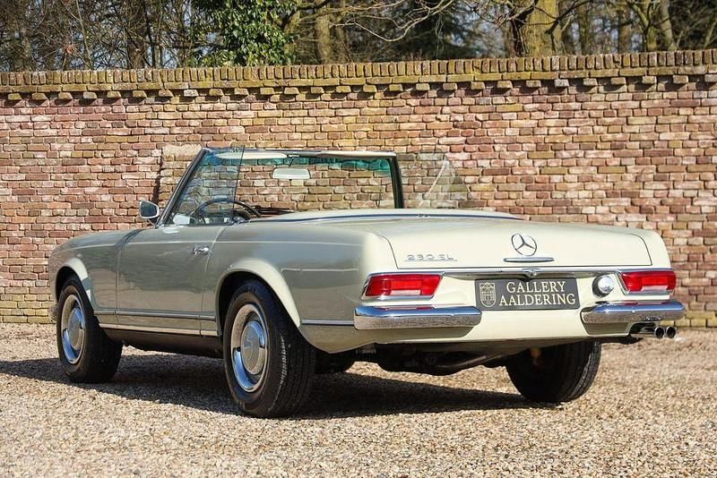 Gebraucht Mercedes 230 1967 Beige Cabrio