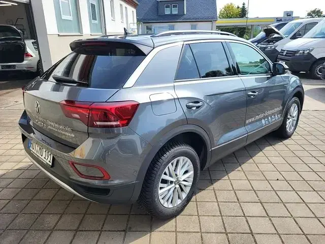 Gebraucht VW T-Roc Life 110 PS (80 kW) 2024 Indiumgrau metallic SUV