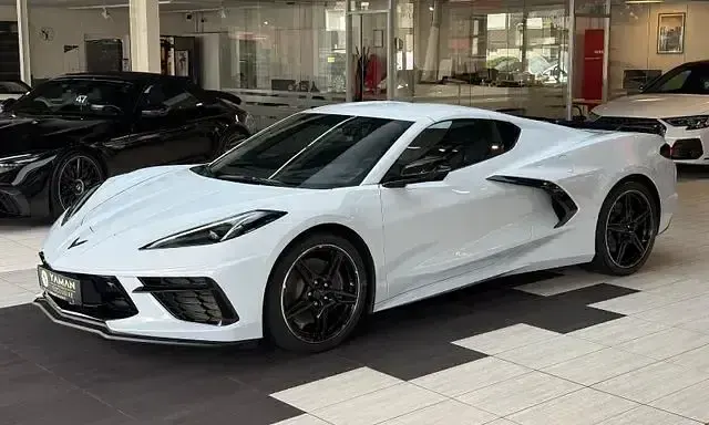 Gebraucht Corvette Stingray 482 PS (354 kW) 2022 Weiß Coupé
