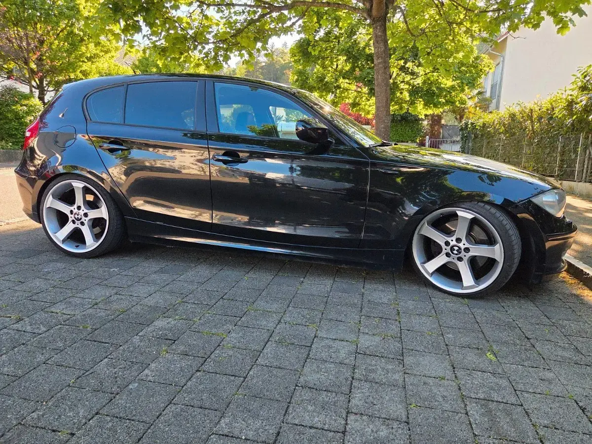 Usata BMW 123 204 CV (150 kW) 2011 Nero Utilitaria