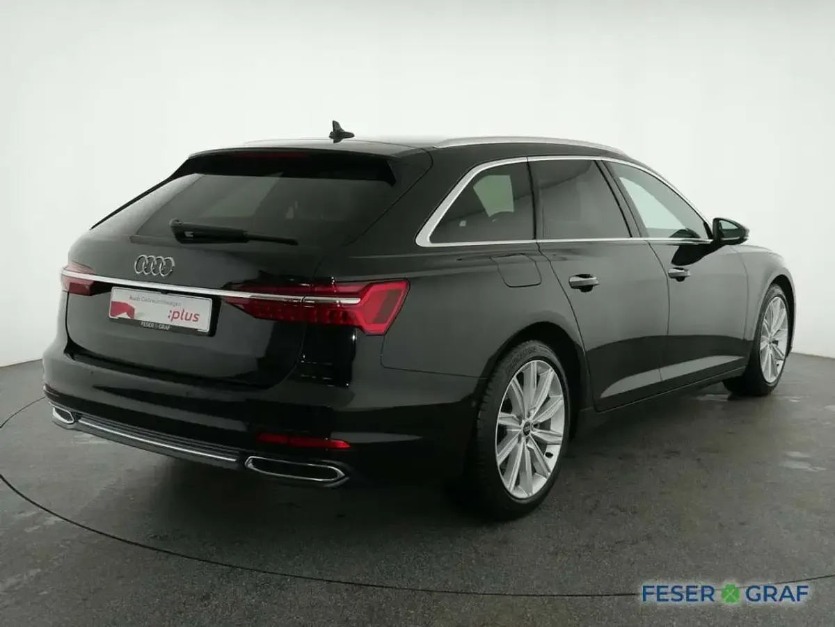 Gebraucht Audi A6 Design 286 PS (210 kW) 2022 Mythosschwarz metallic Kombi