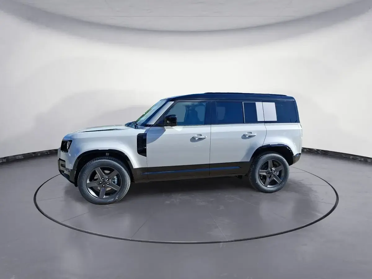 Neu Land Rover Defender SE Dynamic 200 PS (147 kW) 2026 Schwarz SUV