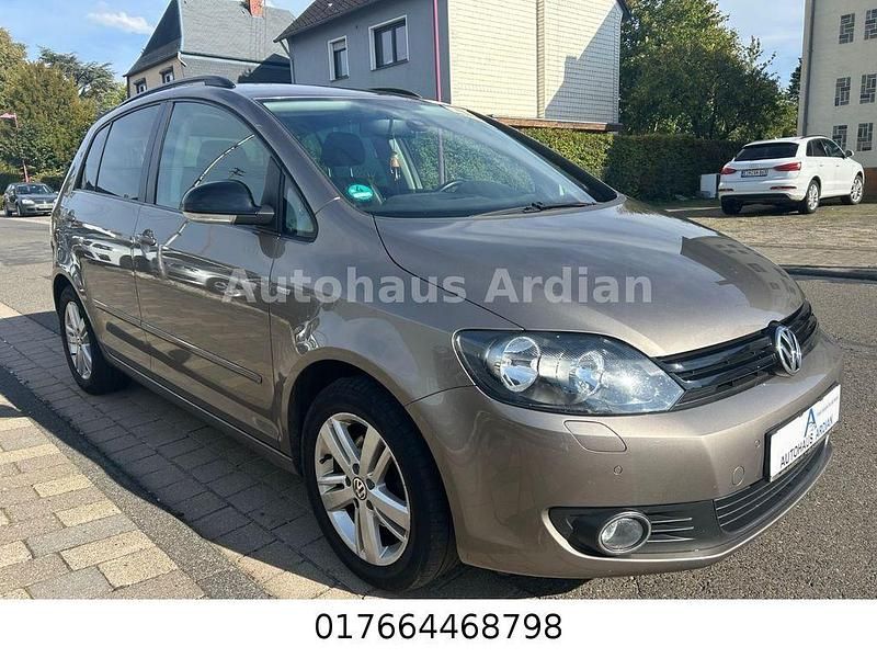 Braun Gebraucht 2012 VW Golf Plus Cross Match Van / Kleinbus | 4.999 € (Guter Preis) - Bild 1/4