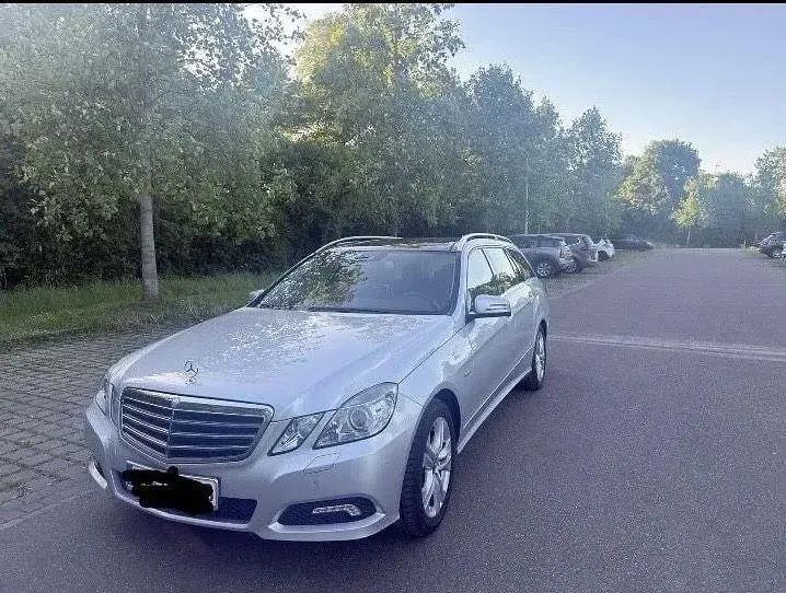 Second-hand Mercedes E200 Avantgarde 184 CP (135 kW) 2010 Argintiu Break