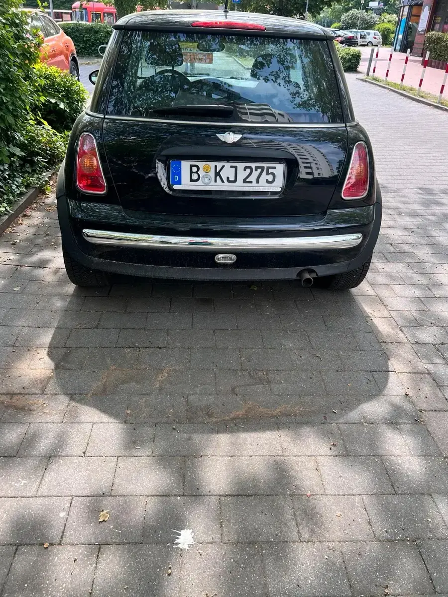 Używany Mini Cooper 90 KM (66 kW) 2003 Czarny Hatchback