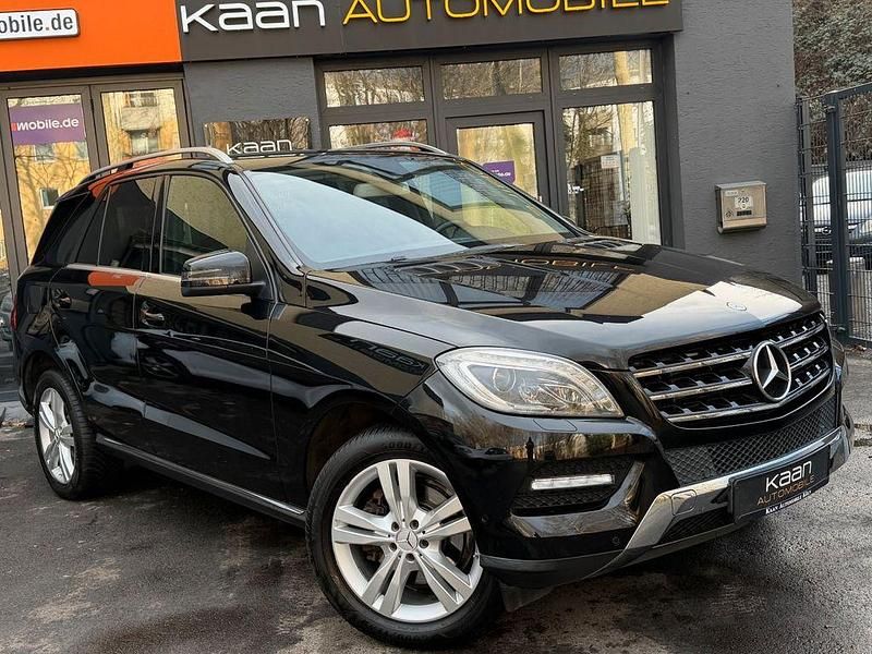 Gebraucht Mercedes ML350 258 PS (189 kW) 2012 Schwarz SUV