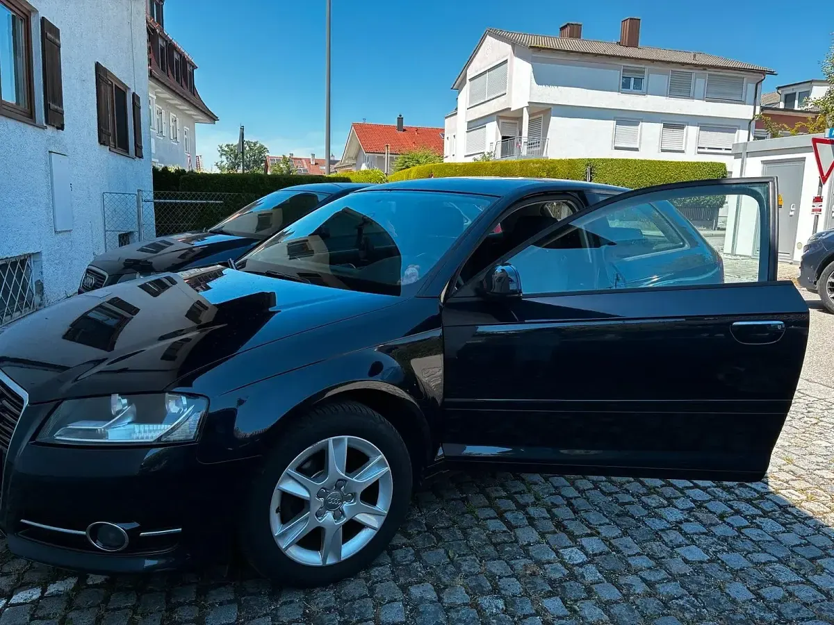 Gebraucht Audi A3 105 PS (77 kW) 2011 Andere farben Kleinwagen