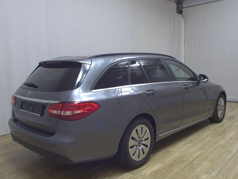 Gebraucht Mercedes C220 194 PS (142 kW) 2020 Grau Kombi