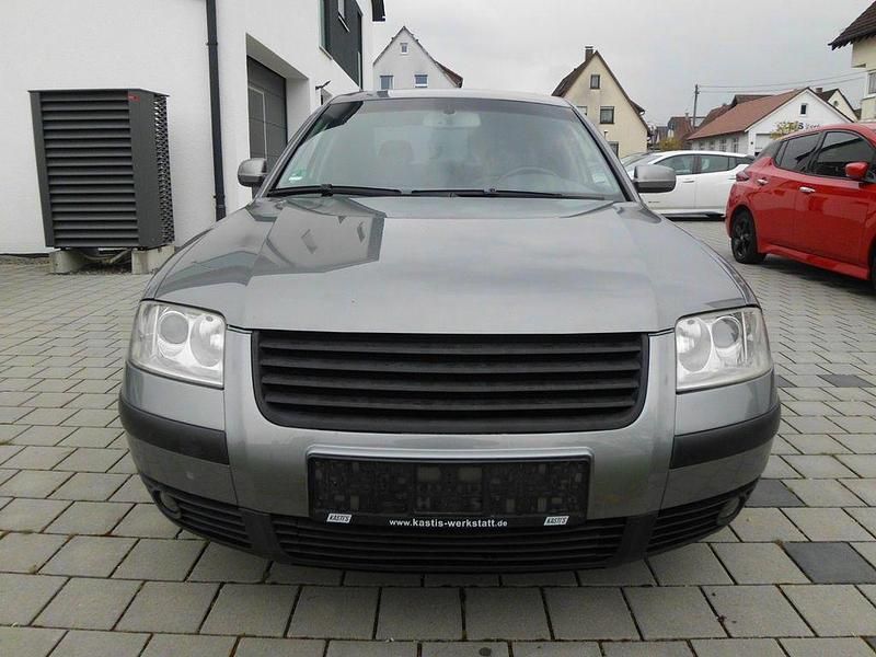 Gebraucht VW Passat Highline 131 PS (96 kW) 2003 Grau Limousine