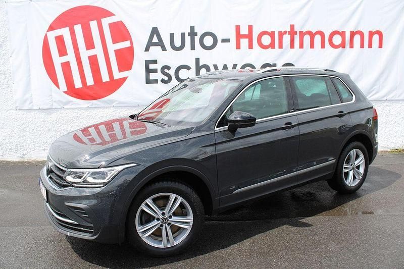 Uranograu (metallic) Gebraucht 2024 VW Tiguan Move SUV | 37.960 € (Etwas zu teuer) - Bild 1/4