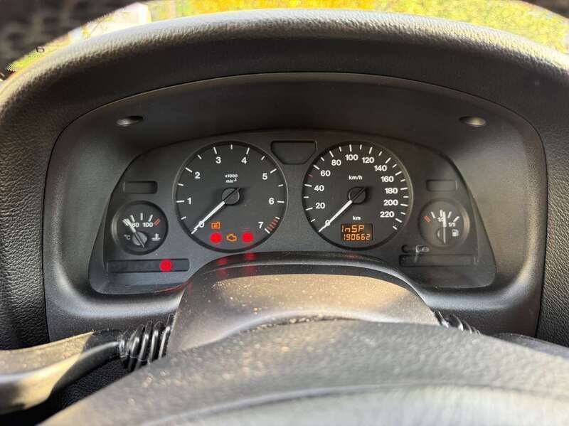 Gebraucht 2001 Opel Astra Comfort Limousine | 900 € (Guter Preis) - Bild 1/4
