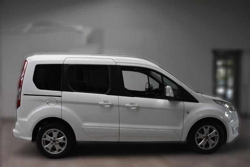 Weiß Gebraucht 2014 Ford Tourneo Connect Titanium Van / Kleinbus | 9.920 € (Fairer Preis) - Bild 1/4