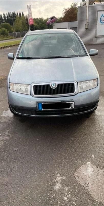 Grau Gebraucht 2003 Skoda Fabia Kleinwagen | 600 € (Superpreis) - Bild 1/4