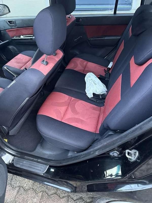 Gebraucht Hyundai Getz 67 PS (49 kW) 2008 Schwarz Kleinwagen