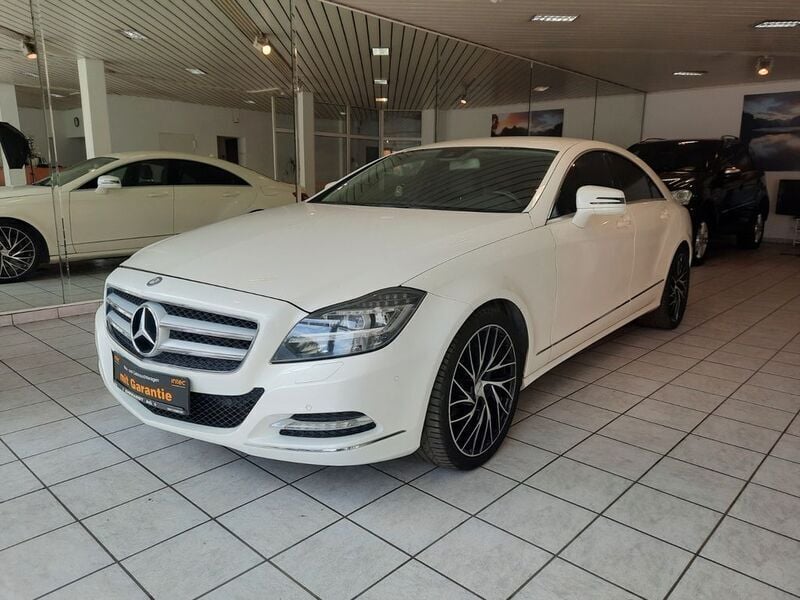Weiß Gebraucht 2011 Mercedes CLS350 Limousine | 19.950 € (Superpreis) - Bild 1/4