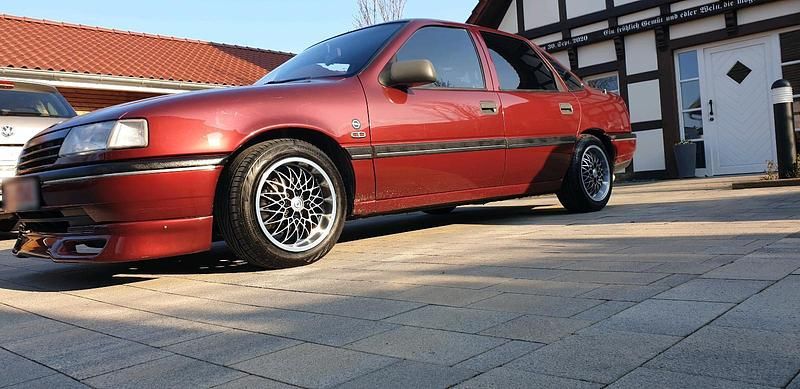Gebraucht Opel Vectra 115 PS (84 kW) 1993 Rot Limousine